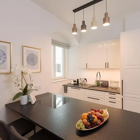 Old Great Location & View - Luxury 2bdr 80m2 Διαμέρισμα