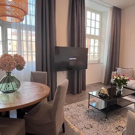 Old Great Location & View - Luxury 2bdr 80m2 Ρίγα